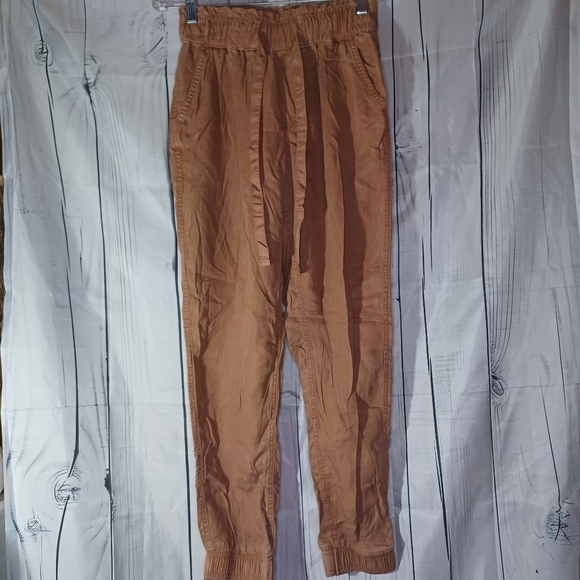 SO High Rise jogger - Picture 1 of 11